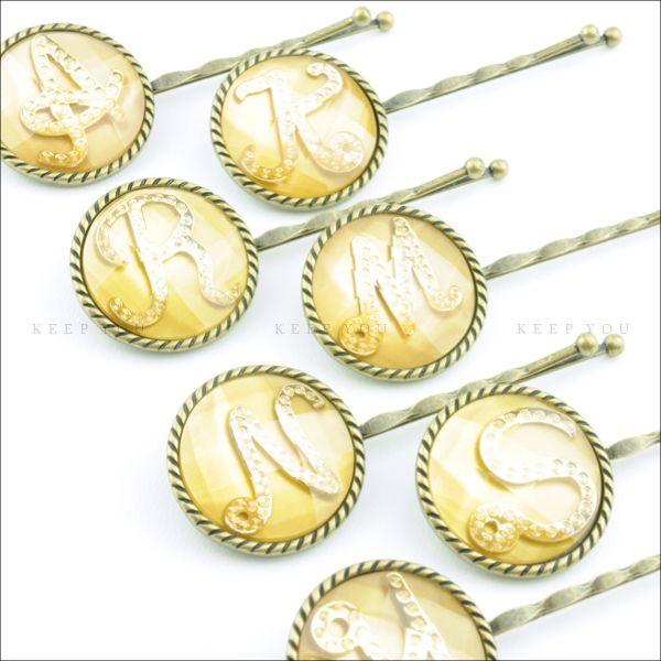 ヘアピン イニシャル ボタン ピンク ゴールド ブラック オフ