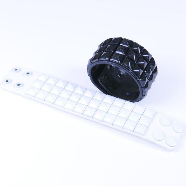 3連 鋲ブレス スタッツ ピラミッド スタッツブレスレット【パンク