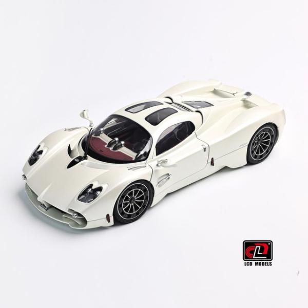 予約 LCD18024-PW LCD 1/18 パガーニ Pagani Utopia ユートピア