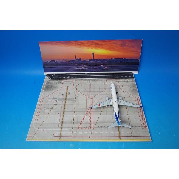 1/200 1/400等対応 羽田空港 国内線旅客ターミナル 駐機場 ジオラマボード +背景紙（昼/夕方/夜景）3枚セット ＊本体のみ AIRLINE MANUFACTURE/中古