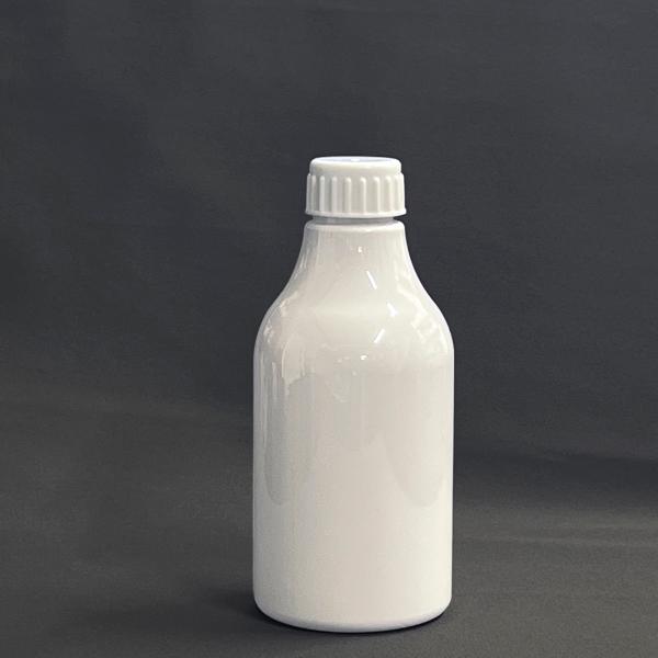 PET素材のガンスプレー用詰め替え容器です。300mlタイプ乳白のスプレー容器です。インジェクションブローの品質のいい容器です。キャップはパッキン仕様の白キャップです。28φのガンスプレーが取り付けられます。(メーカーにより高さが違う物もご...