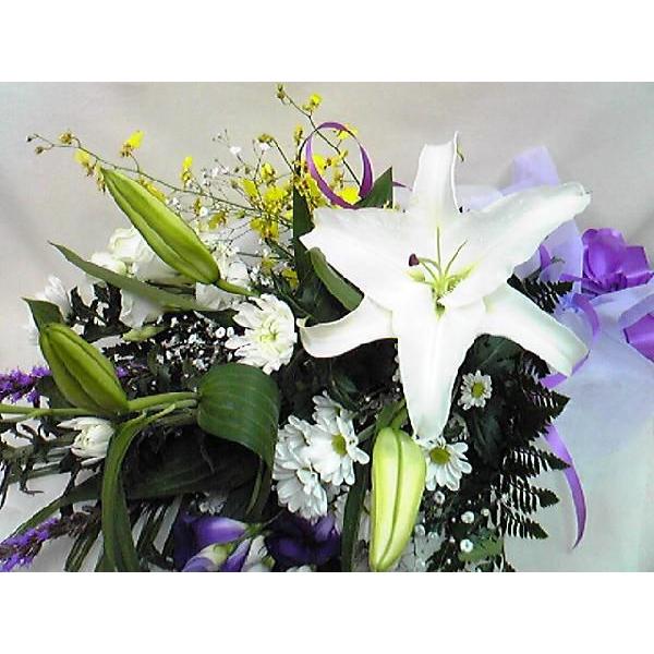 供花白いユリと菊 紫のトルコキキョウのお供え花束命日お悔やみに Buyee 日本代购平台 产品购物网站大全 Buyee一站式代购bot Online