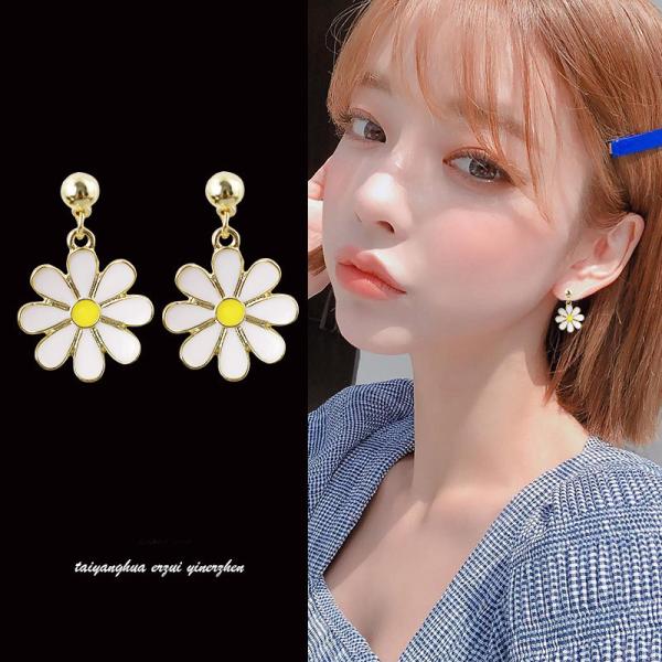 ピアス レディース 小花 揺れる フラワー 韓国ファッション アレルギー対応 ポイント消化 誕生日 母の日 プレゼント 爆買