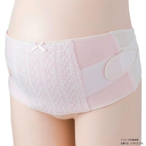 お腹が大きくなってくる妊娠中期以降が特におすすめの着用時期です。立ったまま簡単に着脱でき、ワンタッチテープでサポート調節ができます。