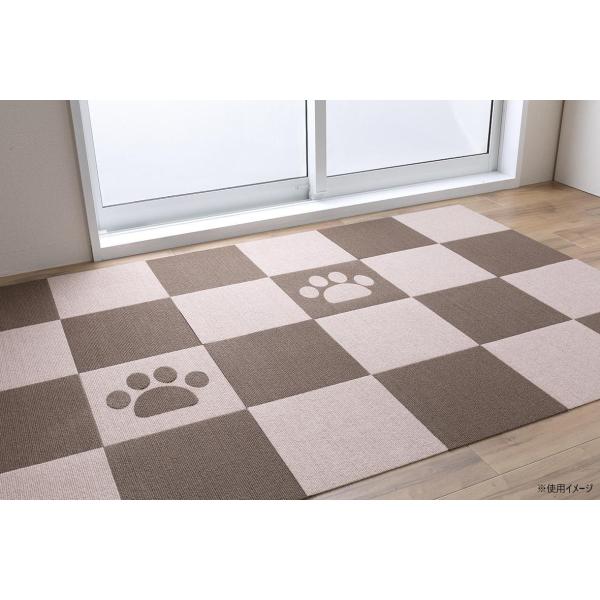 肉球がキュート!無地のタイルマットのアクセントにオススメです。