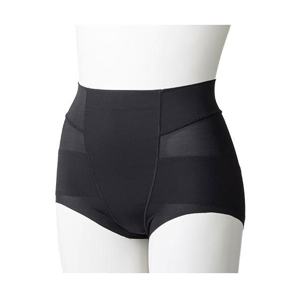 ロング丈のガードルは苦手だけど産後の体型を戻していきたいというママにおすすめの薄手で履きやすいショート丈。1枚履きができるよう、裏マチには綿100％の素材が使用されています。アウターに響きにくく、ごわつかないのでデイリーユースにピッタリ。着...