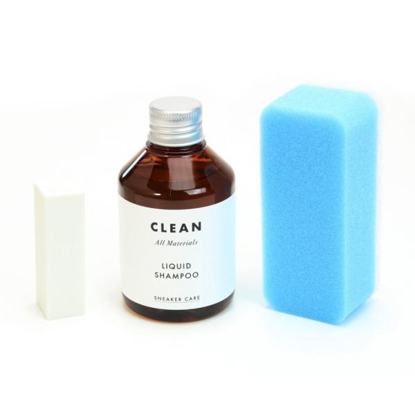 スニーカーを泡で洗浄する『スニーカーケアシャンプー』と『スニーカーケアスポンジ』、部分用クリーナー『部分汚れ落とし用消しゴム』の3点を組み合わせたキットです。手軽にお手入れができ、足元の印象をアップします。天然皮革(ツヤ革・スエードなどの起...