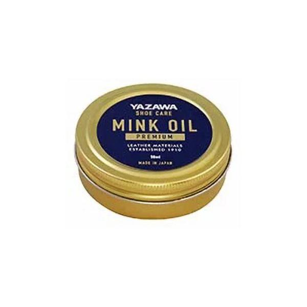 ミンク油・ラノリン油・固形パラフィンワックスさらにスクワランオイル(アイザメ肝油)を成分にしています。皮革の劣化を防ぐと共に表面に潤いと柔軟性を与えます。浸透性が高く、さらさらな使用感を得られます。防カビ剤を配合しています。