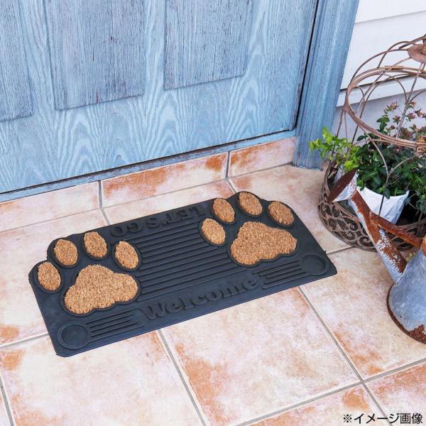 ココナツ繊維でできた水はけのいいマットです。敷き詰められた繊維が靴の汚れを落としてくれるので、玄関やベランダなどに最適です。裏面はPVC素材を使用しているので滑りにくくなっています。