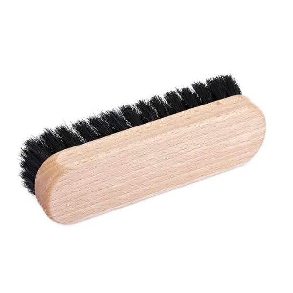 素材を傷めることなくホコリや汚れを落とします。普段のブラッシングや仕上げ用に最適な手の平サイズのブラシです。