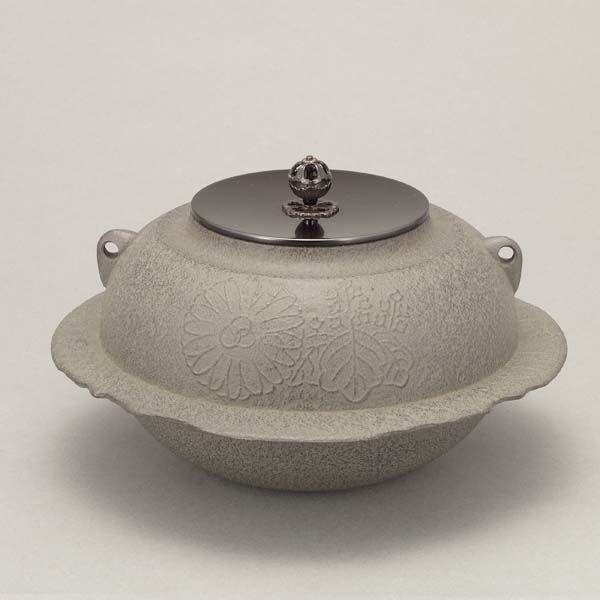 【茶道具】菊池政光造　菊桐文透木釜（共箱） 茶道具】菊池政光造 菊桐文透木釜（共箱） 茶道具】菊池政光造