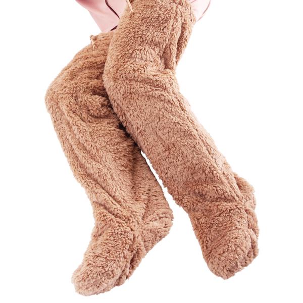 部屋に居る時履きっぱなし！くつろぎタイムにふわふわの履き心地。ふわふわ生地が足元から暖め、全身ポッカポカ ズレ落ち防止のストッパーが付いて新登場！まるで毛布をまとったような暖かさ、秘密は毛足の長い素材が両面起毛していて暖かい空気層をつくるの...