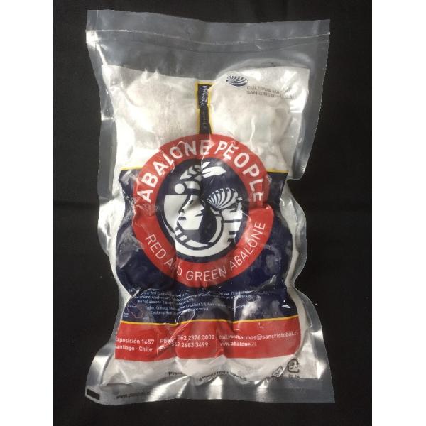 チリの綺麗な海で育った身が引き締まった養殖のアワビです。チリは貝類の養殖に適している環境のため他国で養殖されているものに比べ安価です。日本の大手水産会社が養殖を指導しています。刺身・煮物等でもお召し上がりいただけますが、バターソテーとステー...