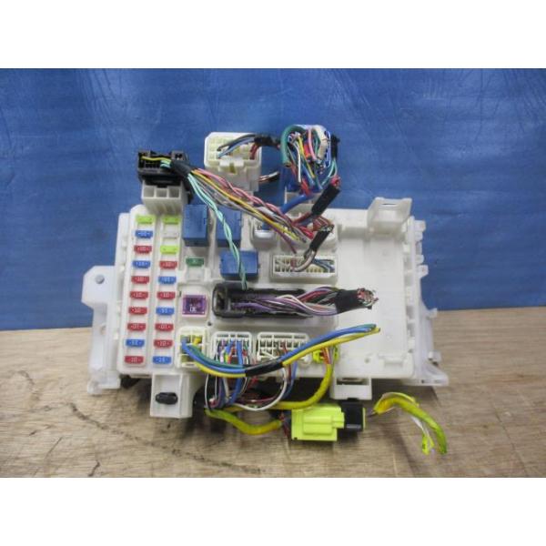 ワゴンR ワゴンR/MH23S/室内ヒューズボックス/4WD/K6A/36780-70K03