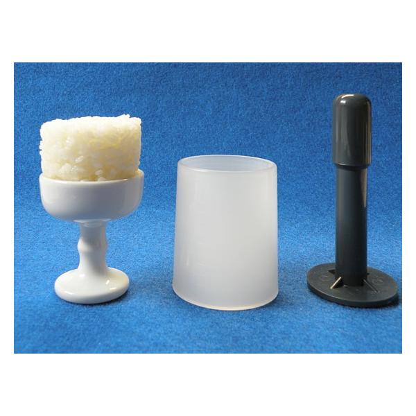 お仏供、またはお仏飯とも言われますが、正しくは「ぶく」と言います。盛槽（もっそう）・突き仏供を使って円柱盛り（円柱形）にご飯を盛りつけます。※お米は含まれておりません。 材質：外枠…ＰＰ半透明　押出棒…ＰＰグレー サイズ：外枠…(A)48×...