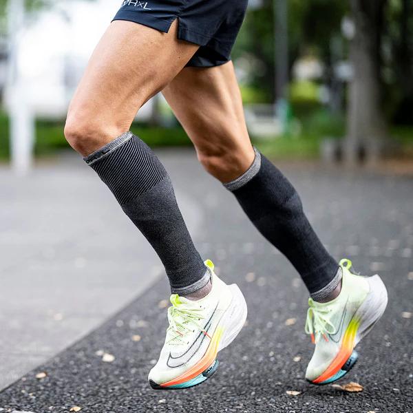 ふわっと優しく暖かい"メリノアームウォーマー"スポーツの場面にて最も効果的な最高品質メリノウールを厳選することで実現。メッシュ生地なのに暖かく、程よいサポート、柔らかい風合いを兼ね備えています。■カラー10(ブラック)■サイズフリーサイズ※...