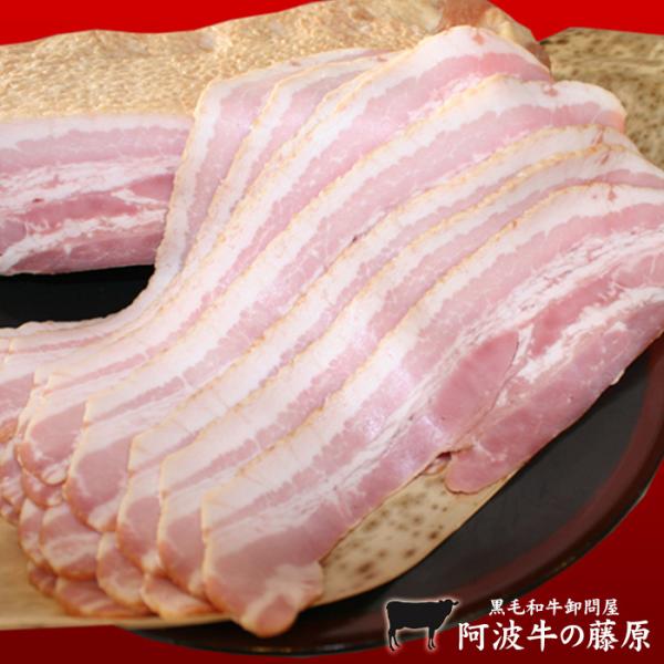 業務用ベーコン100gベーコンエッグ、スープ、サラダ、チャーハン、炒め物などなど色んなお料理に使えて便利なベーコン！お好みの厚さにカットいたします。厚めにカットしてBBQにも♪
