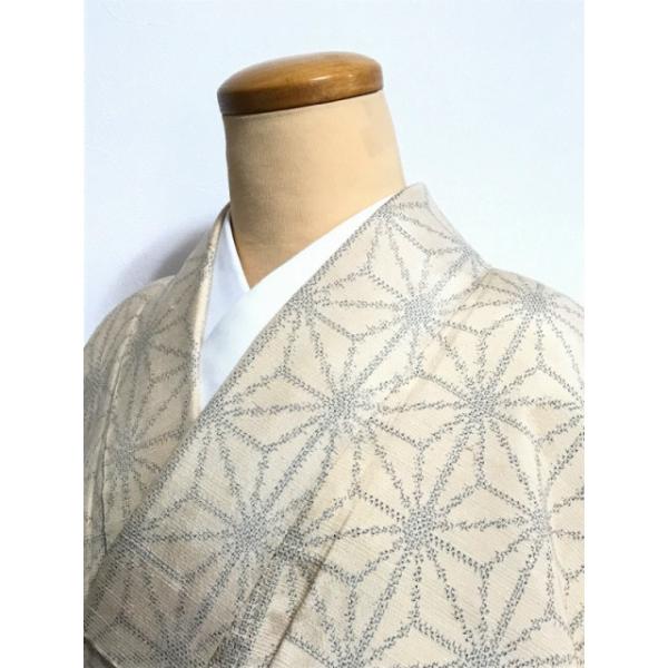 紬(単衣)　(麻の葉紋様　クリーム色系　バチ衿) 紬(単衣) (麻の葉紋様 クリーム色系 バチ衿)