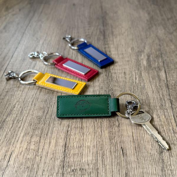 【似顔絵刻印】 本革メタルプレートキーホルダー Regalo 母の日 父の日 ギフト プレゼント 贈り物 FUKULAB.