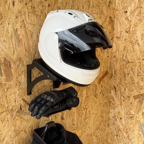 壁掛けヘルメットスタンド View Xiar wall 国産 バイク ヘルメット収納 ヘルメットホルダー おしゃれ 収納 壁付け ガレージ ヘルメット収納