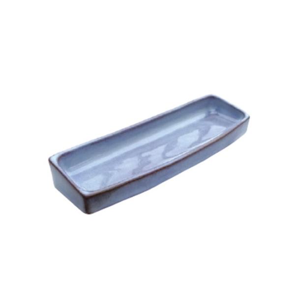 【送料・配送対応可能区分】同梱可※沖縄・離島は別途中継料がかかります。【商品詳細】安定した重量感で洗いやすく、丈夫な陶器製のため取扱いもしやすいエサ皿。    生体が縁に乗ってもひっくり返りにくく、飼育容器のコーナーに置ける形状となっている...