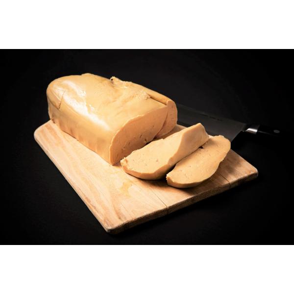 品名：フォアグラホール産地：ハンガリー重量：500ｇ以上個数：1個賞味期限：お届けして、未開封で一か月以上（冷凍保存-18℃）※商品画像はイメージです。商品パッケージは変更になる場合がございます。ご了承ください。