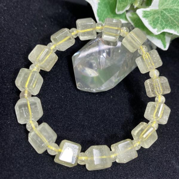 リビアングラスキューブ型ブレス 7番 ヒーリングストーン 引き寄せ力  