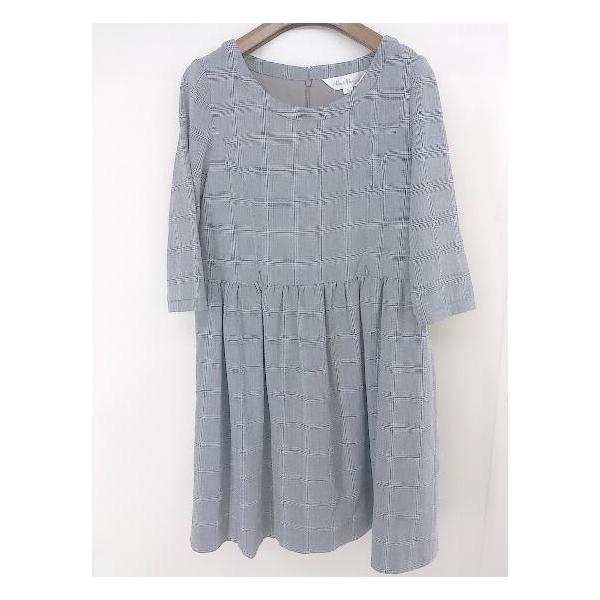 管理番号： 120627001033920220817ベースW390/長付属品： 無　　　　 保管時のシワがついております。素材： 画像参照色： グレーサイズ： サイズM梱包サイズ： 通常採寸サイズ： 着丈：約82cm　肩幅：約37cm　身...