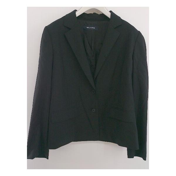 管理番号： 121103000229520230505ベースW53/由付属品： 無　　　　 多少の使用感あり素材： 画像参照色： ネイビーサイズ： サイズM梱包サイズ： 通常採寸サイズ： 着丈：約58.5cm　肩幅：約38.5cm　身幅：約...