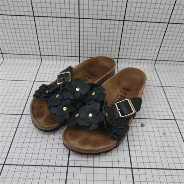 ◇ ⊂ ビルケンシュトック BIRKENSTOCK フラワーモチーフ サンダル