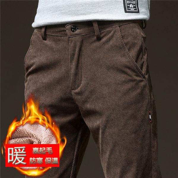 ■商品説明秋冬に定番のコーデュロイパンツが登場！ ビジネスからカジュアルまで周囲と差をつけるワンランク上の大人の着こなし！コーデュロイ生地が効いて、厚みがあり、保温性が高いので、秋冬のカジュアルスタイルにピッタリ！無駄なデザインを取り除き、...