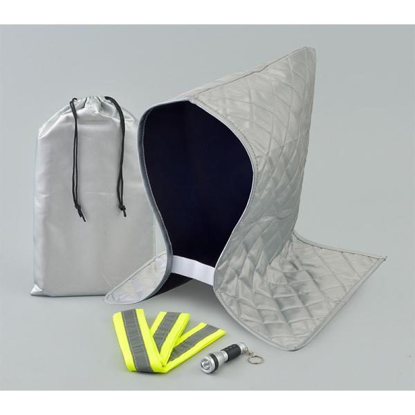 建物からの避難時に役立つ3アイテムの商品をセットしています。商品サイズ： 約300×450mm(頭巾)包装形態： 白箱個装サイズ：  約230×180×55mm商品単体重量：  約220gセット内容／機能：  セット内容：(1)レスキュー簡...