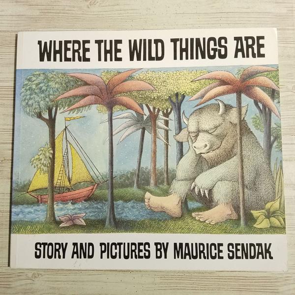 外国語絵本[WHERE THE WILD THINGS ARE （かいじゅうたちのいるところ
