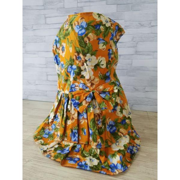 アロハドレス（ワンピース）オレンジ色の白と青の花柄服 6号