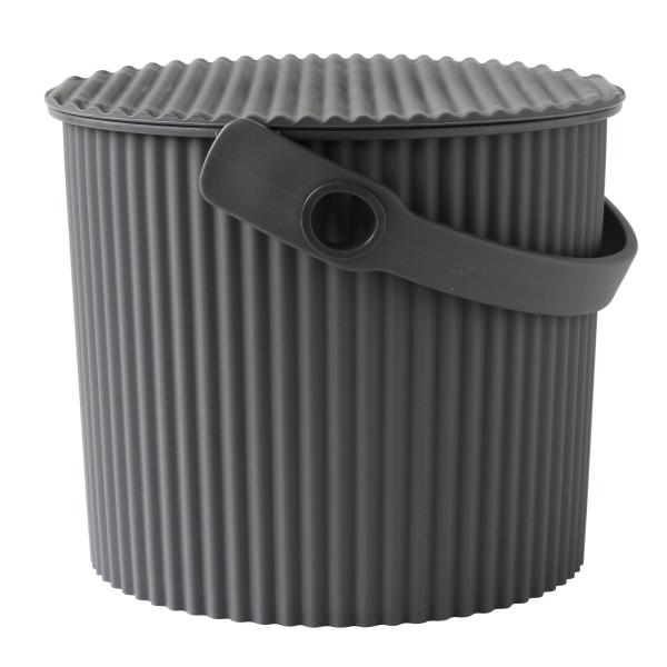 ※多くのお客様に可能な限り最短で配送するためにも、置き配での配送にご理解・ご了承願います。【商品名】　八幡化成 フタ付きバケツ オムニウッティ ニューグレー mini 4L sceltevie omnioutil ニュートラル 236399...