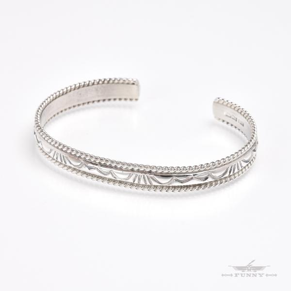 Indian Jewelry FUNNY公式ストア ナバホ族 Elaine Tahe スタンプワーク