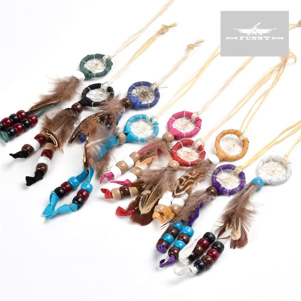 【品名】DREAM CATCHER（ドリームキャッチャー）【サイズ】Sサイズ約H95mm × 約W25mm（吊り紐部分を含まない）※本製品はハンドメイドの為サイズには個体差がございます。【素材】ディア（鹿革）●この商品は、追跡可能メール便（...