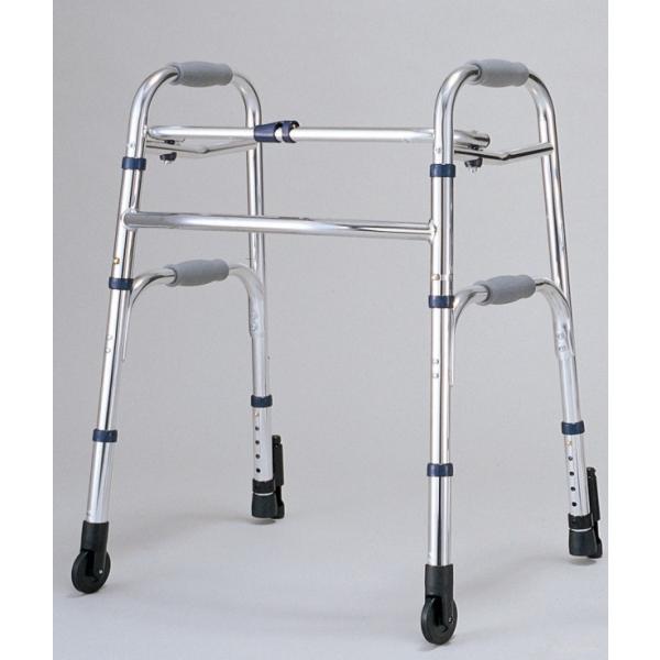 【送料について】北海道、沖縄、離島は別途送料を頂きます。●サイズ／幅57×奥行51×高さ71.5-81.5cm、収納時：幅60×奥行11×高さ73.5cm●重さ／約3.1kg●材質／本体：アルミ（一部スチール）、握り手：合成ゴムキャスター付...