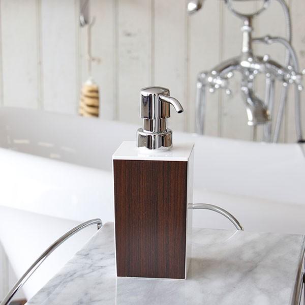 ディスペンサー Woody ハンドソープ 白 ウォルナット 日本製 ボトル ソープボトル 詰め替え用 ローションボトル おしゃれ ソープ 1247 お風呂のソムリエshop 通販 Yahoo ショッピング