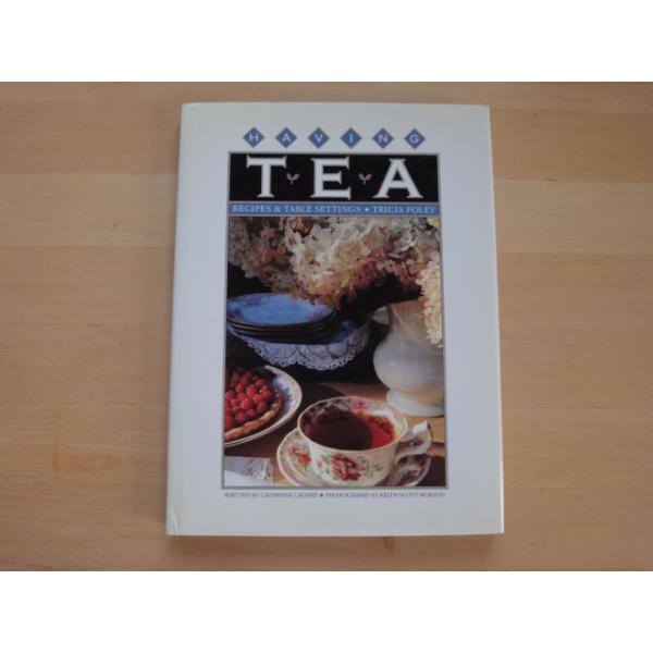 「タイトル」表紙に軽い焼け有「中古」Having Tea/トリシア・フォーリー 洋書箱(4)「ISBN」9780283995941「発売日」1988/2/11「サイズ」単行本（ハードカバー）「程度:状態」「5段階の評価3です。」帯なし・ペー...
