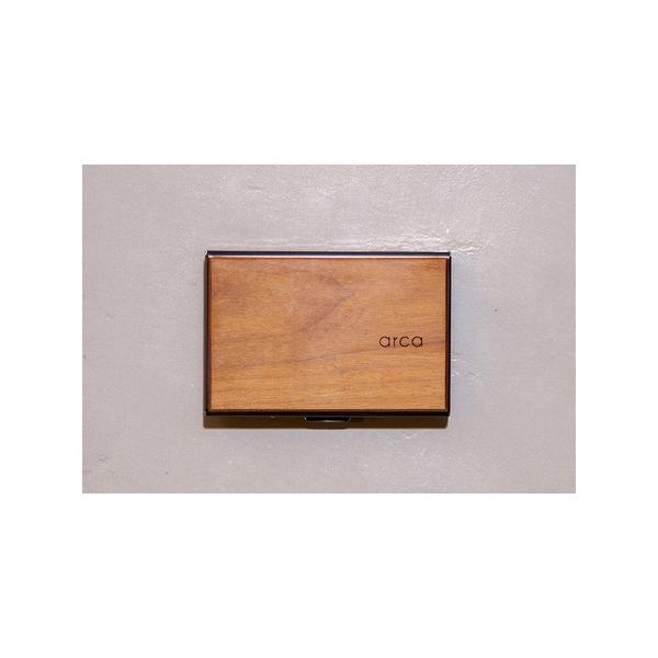 ■ 容量　容　量　：カードケース…1個　収納枚数：6枚（カードの厚みによる）　特　徴　：スキミング防止機能　サイズ　：15mm×65mm×96mm　重　さ　：約90g　材　質　：ステンレスボディー　樹　種　：スモークメープル■ 配送について...