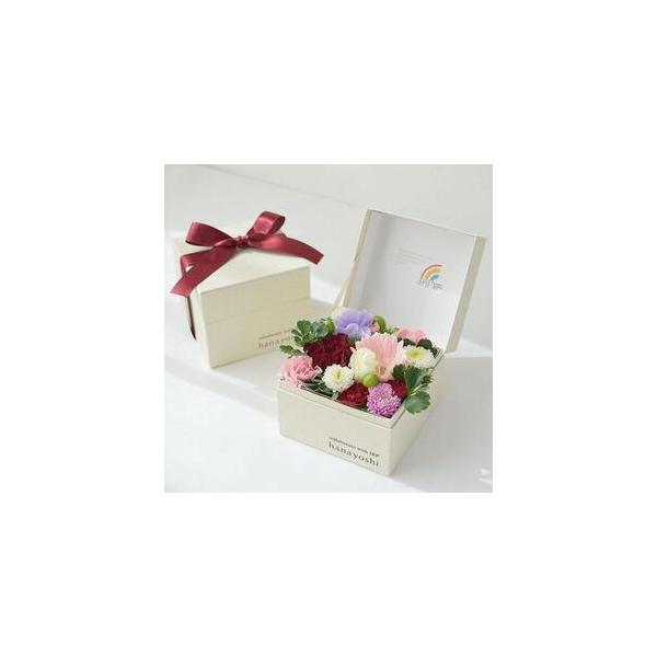 ■ 容量　【内容】　季節の花各種/グリーン　/IRPｘ花由オリジナルＢＯＸ/リボン/　※お花の種類や色合いはおまかせとなり、花材・種類・資材などが変わる場合があります。　植物につき、花付・開花状況・色合い・香りなどには個体差があります。　【...