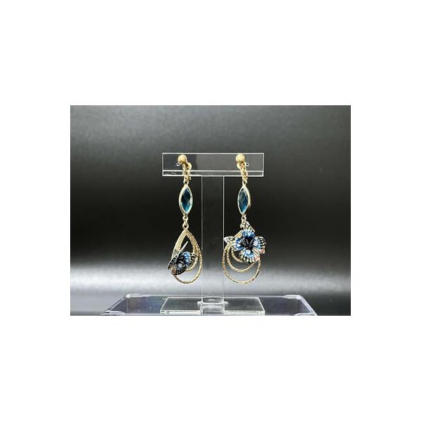 ■ 容量　サイズ：7cm×2cm×0.5cm　重さ：7ｇ　材料：イヤリングパーツ　オオムラサキ蝶のデジタル蝶　＊デジタル蝶は、立体的な形状をしていますので、長く蝶とお楽しみいただきたく、できるだけ直接に触れることは、避けてください。　＊デジ...