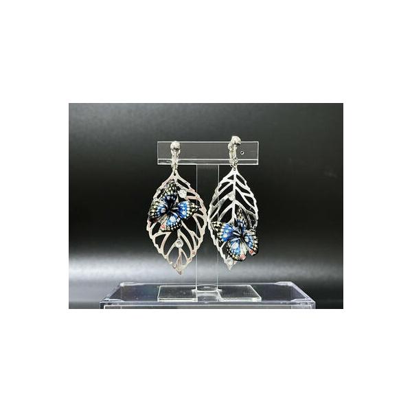 ■ 容量　サイズ：6.5cm×3cm×1cm　重さ：7ｇ　材料：イヤリングパーツ　オオムラサキ蝶のデジタル蝶　＊デジタル蝶は、立体的な形状をしていますので、長く蝶とお楽しみいただきたく、できるだけ直接に触れることは、避けてください。　＊デジ...