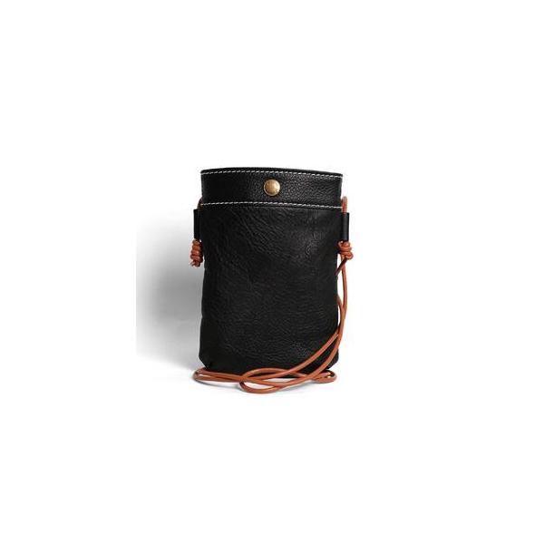 ■ 容量　レザーサコッシュ(SP04)　【サイズ】　本体奥行/マチ：25mm　本体横幅：150mm　本体高さ：220mm　【カラー】　BLACK　※2枚目以降の画像は『TAN』カラーの画像となります。　【製造国】　日本■ 配送について　準備...