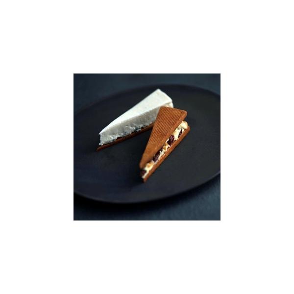 ■ 容量　・RAISIN SANDWICH×3個　・BLUE CHEESECAKE×3個　　【アレルギー】　卵、乳成分、小麦、くるみ、アーモンド　　【原材料名】　▽レーズンサンド　小麦粉(国内製造)、国産バター、砂糖、ナチュラルチーズ、ホワ...