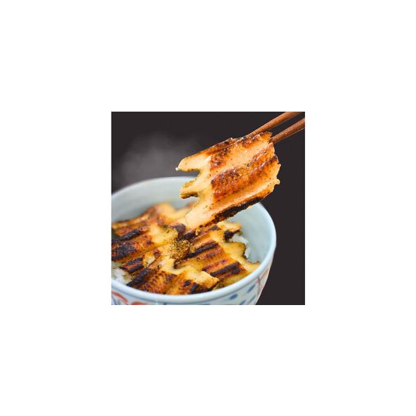 ■ 容量　神戸炭焼あなご　焼きあなご大　2串8尾入り　原産国：韓国　食品の状態：冷蔵　食品配送状態：冷蔵　栄養成分表示（100ｇ当り）　熱量：240kcal　たんぱく質：25.1g　脂質：15.5g　炭水化物：0g　食塩相当量：1.3g　原...