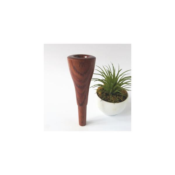 ■ 容量　トランペット用木製マウスピース １個　・装着楽器：トランペット　・素材名：ローズウッド　・比重：0.95　硬い　※ご希望のカップ形状、サイズを備考欄にご入力ください。　形状：Uカップ、Vカップ、アシンメトリック（非対称カップ）　カ...