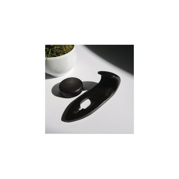 ■ 容量　木製サムフック＆レスト　1セット　サムフック：幅20mmｘ長さ60mmｘ高さ25mmｘ座部厚み3mm　サムレスト：外径φ24mmｘ内径φ17mmｘ高さ9mm　　※ご希望の素材をお選びいただき、備考にご記入ください。　シタン（茶褐色...