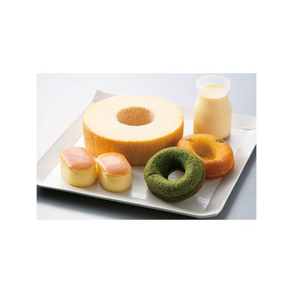 ■ 容量　ミルクバウムクーヘン 1個　ミルクドーナツ味わいセット(5個入)　濃厚プレミアム焼プリン 3個　プチスフレチーズケーキ 5個　　【賞味期限】　バームクーヘン・ドーナツ：常温で30日　【消費期限】　焼プリン・チーズケーキ：冷蔵で5日...